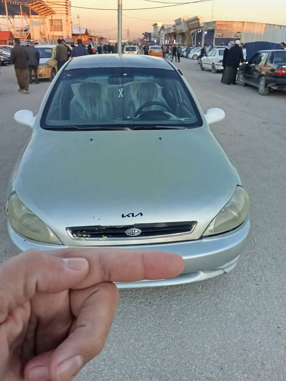 سلام عليكم
كيا ريو 2002 
ضرر جاملغ 
مكينه 1600 بيها بخار. 
كير اوتو ماتيك. 
السعر 32 وبيها مجال 
غير متواجد على الفيس 
استفسار اكثر. اتصل وبخدمتك *********** مكاني -نجف
