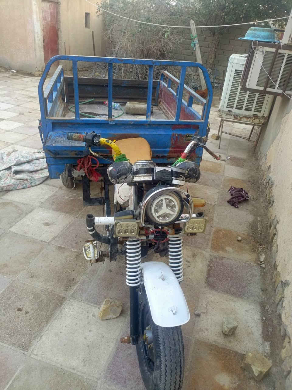 السلام عليكم ستوته البيع موديل 2014ستوته حلوه احله في الصور مكاني ناصريه كهرباليات جديده مكينه جديده اكسن جديد كلك كلك كلك السعر 750وبيه مجال الطيبين ***********
