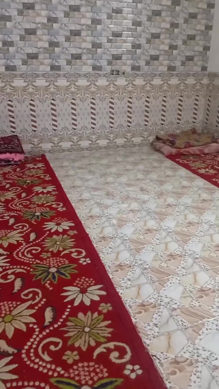 بيت مصفر بلنوار للبيع بس الحمام الداخلي والمطبخ سيراميكه موجود‏‪0780 550 6057‬‏
