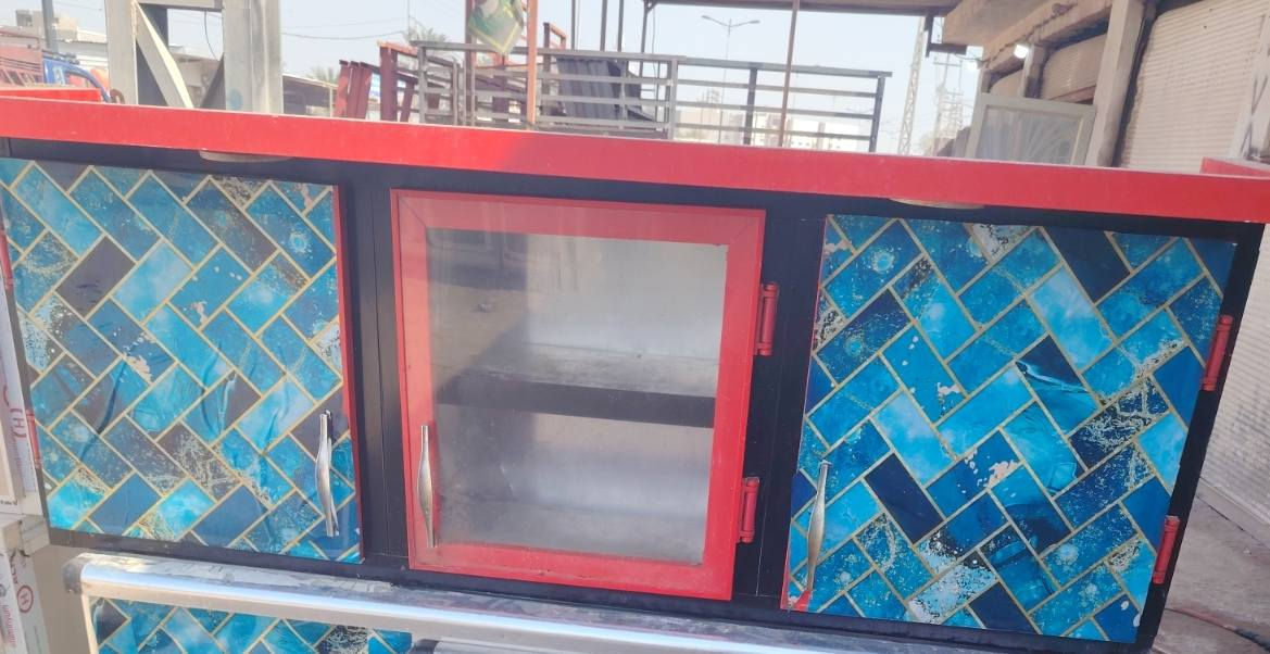 كونترات لبيع كلمن وسعره مكان حله ورديه خارج قرب مستشفى الكفيل وهذه رقمي *********** بيه وتساب ويرهمن مراوس وشتري جميع لكاونترات حتلو مكسر شعندك كاونتر شتريه سبالت مكيفات عطلان مولدات شعندك
