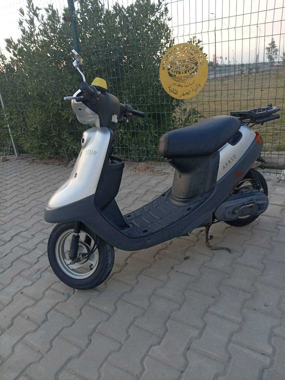 السلام عليكم دراجه بطه60 نثيه شلعه معدل دراجه جديده بمعنه الكلمه بعدها بحاله الوكاله ماصار هواي من نزلتها رمبه مكفوله كفاله عامه ماعدا العداد الكيلومتر ما يشتغل والذيل مال بكلايت والباقي كفاله كهربائيات كلها شغاله تايرات زوج جدد كفرات بلاديه ختم واحد الدراجه ما مفتوح بيها برغي  اوراق اصوليه رقمي ( ***********))
اتصل وبخدمتك 
سعر الدراجه (650) وبيها مجال
