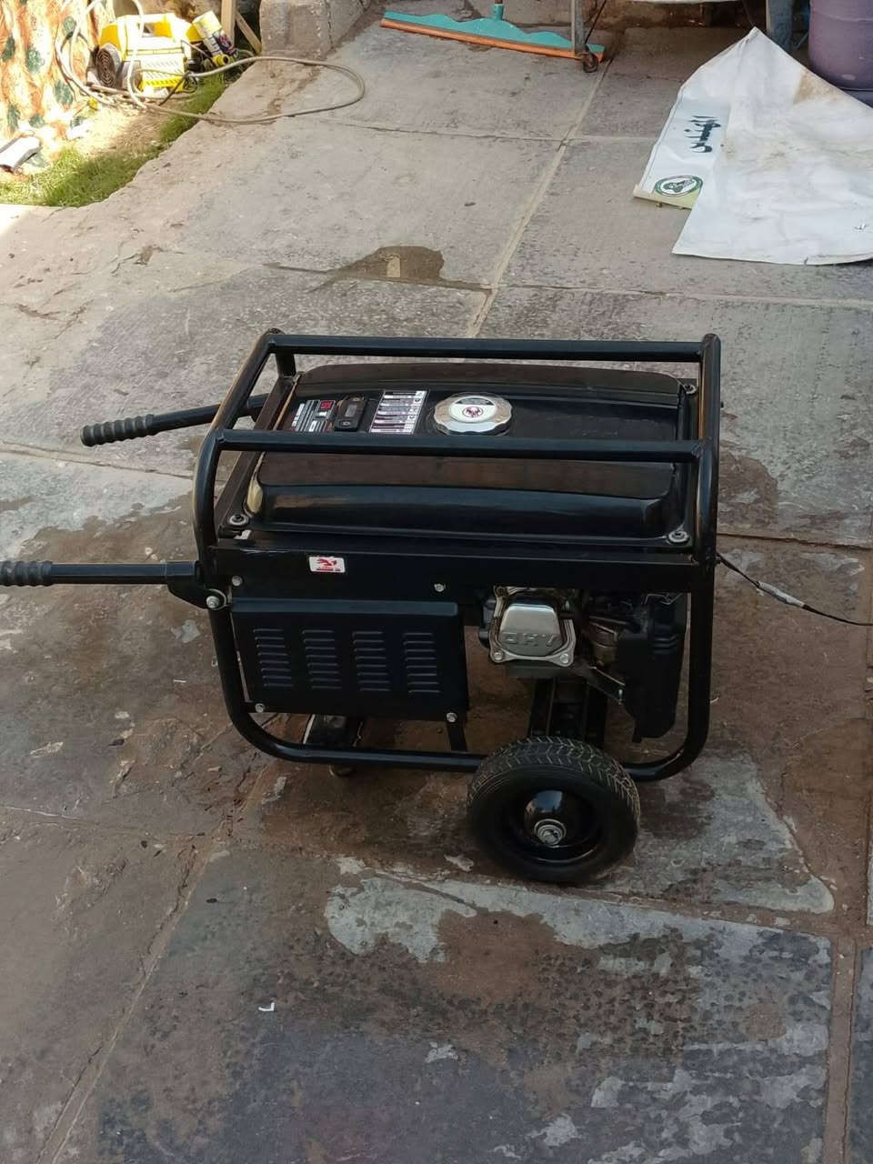 السلام عليكم مولده للبيع عوزه بس باتري استخدام شهرين المكان ديوانيه طريق السنيه السعر 175وبيه مجال ‏‪***********‬‏
