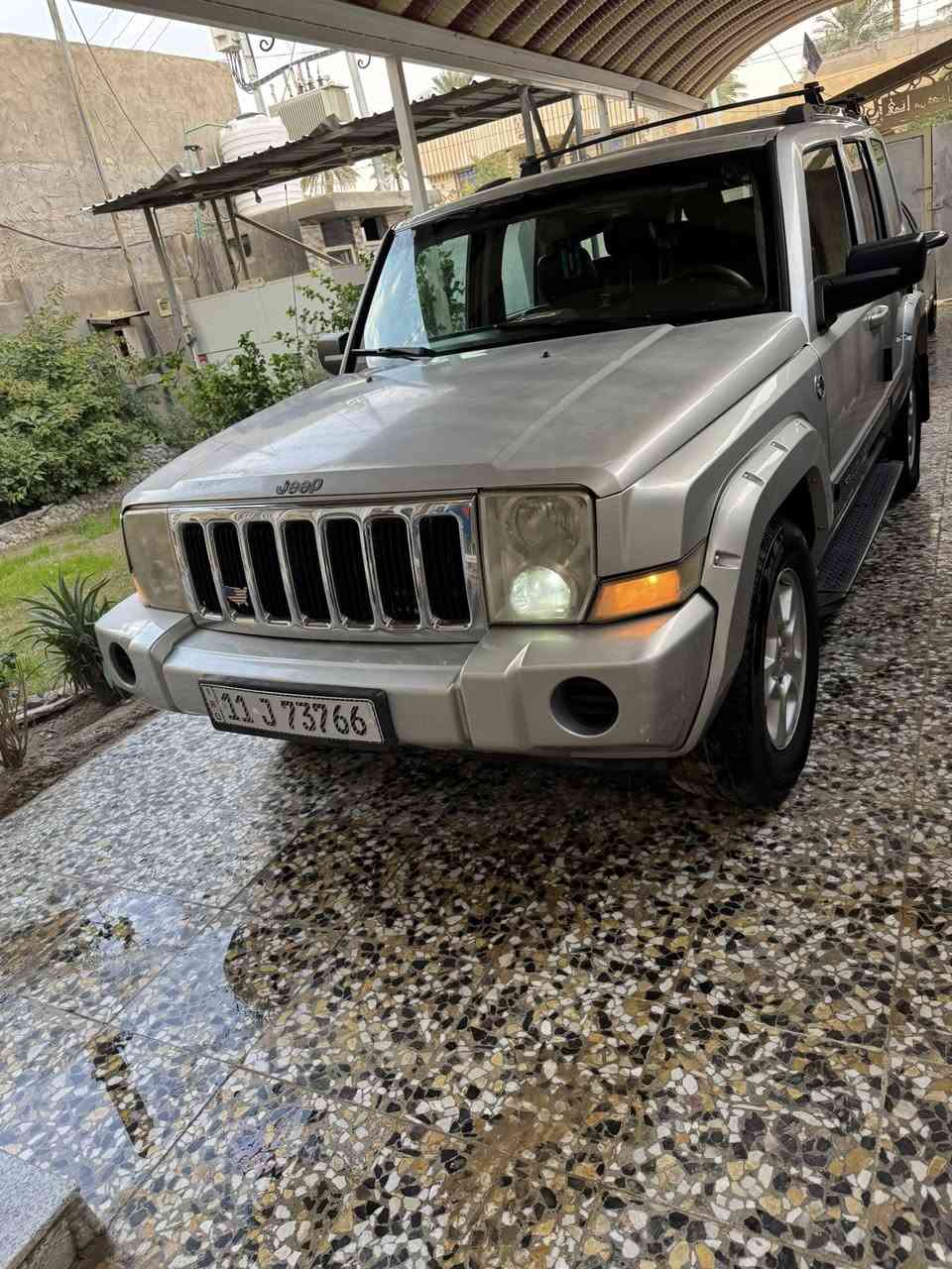 السلام عليكم للبيع جيب كومندار 
موديل 2007 رقم بغداد بسمي دولي
سنويه هزه كله جديد 
السياره مكينه 4700 
السياره مصبوغه حزام  
7 راكب 3 قطع تبريد 
غرفه جديده تخم تاير 
السياره خير من الله
السعر 83 مكاني كربلاء الاستفسار اكثر 
***********
