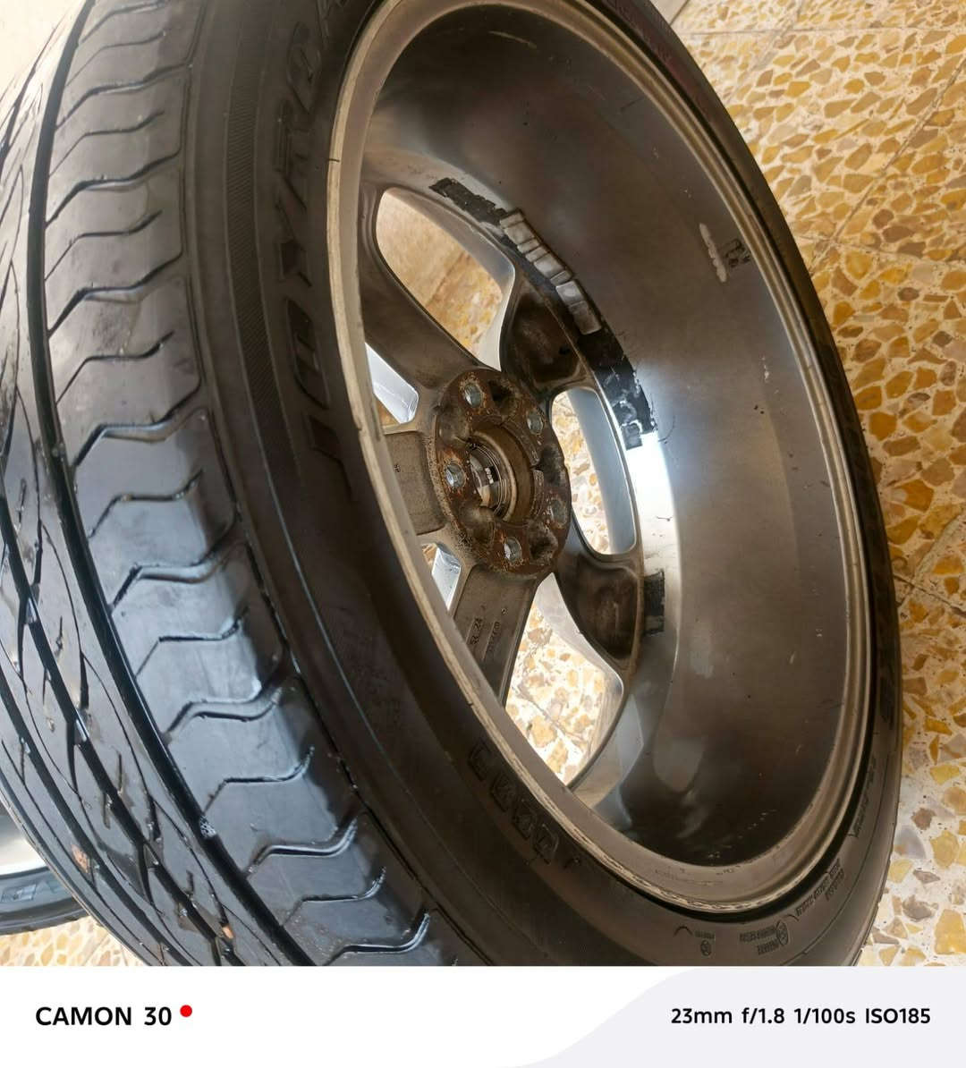 سلام عليكم ورحمة الله وبركاتة وياله اللبيع هنه وتايراتهن جارجر حجم عشرين وياله نضيفه كلش تعل وشد بيهن فطر قليل معرضات برقتين ونص مكاني ميسان العماره توصل على رقم. ***********
