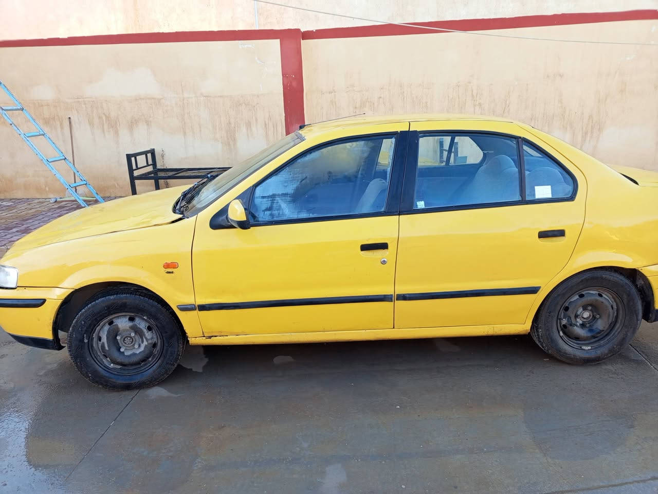 السلام عليكم اخوان سياره سمند موديل 2009للبيع أو مراوس صفره مصفره هيئة وغرامات رقم بغداد الدولي رقمها مميز 4ارقام  مكان سياره فلوجه 20بيها مجال بسيط ***********
