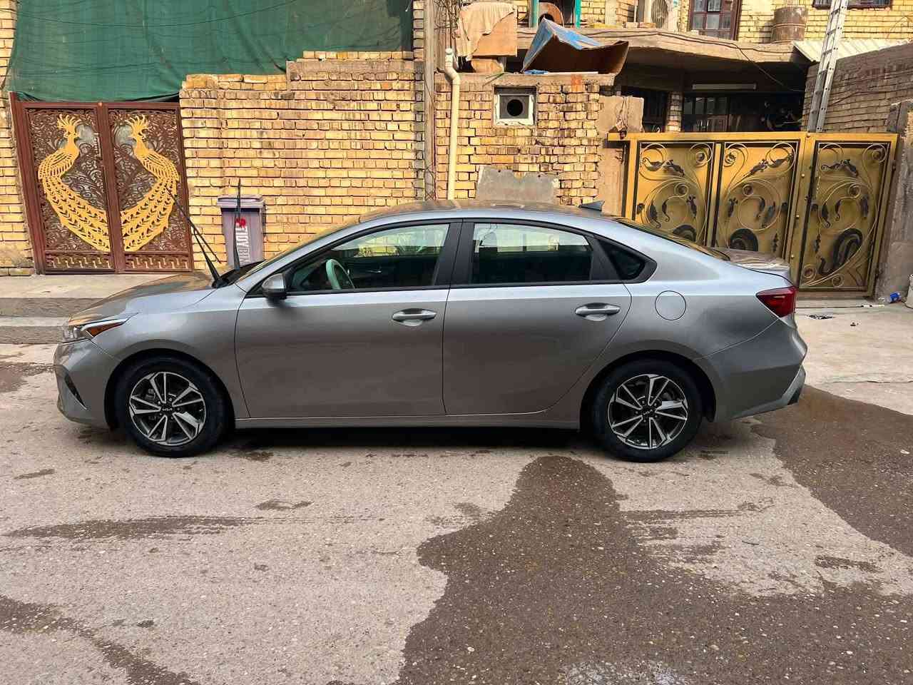 السلام عليكم للبيع فورتي السعر 110 موديل 23 محرك 2000دوش رقم بغداد تبديل جاملغ امامي ايمن  وبيها ملاحضات تحميل  فقط  للاتصال على الرقم فقط اني مكلف بلنشر ***********
