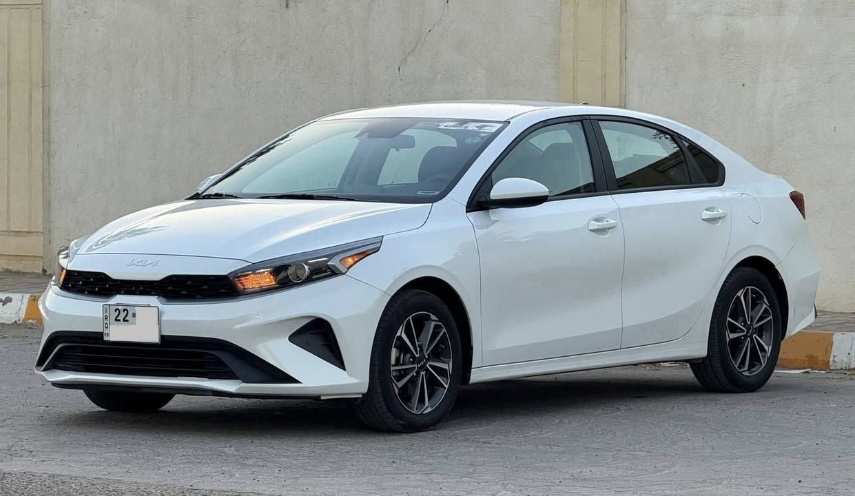 السلام عليكم للبيع فقط بدون مراوس
كيا فورتي  موديل 2023
ماشيه (10) الاف بوضع الزيرو

دخول جديد وترقيم اربيل جديد وهزه جديده تحويل لو وكاله مضمون

• المحرك: 2000 دوش

 • شاشه تدعم الكاربلي + كاميرا خلفية

 • رادار أمامي

 • 3 أنظمة قيادة

 • تحكمات ستيرن+ نظام تحديد المسار

 • السيارة نظيفة جداً وجديدة بمعنى الكلمة بدون اي نقص

حادث جاملغ فقط صبغ ومكانين صغار بارد  ايرباك ستيرن وبرده وراجعات سستم سستم شواصي مكفوله حته راديتر وبدنه بلاديات وبدون اي نقص 

العنوان / بغداد الكاظميه

السعر 158 وبيهة مجال بسيط

للأستفسار 📞  ***********
