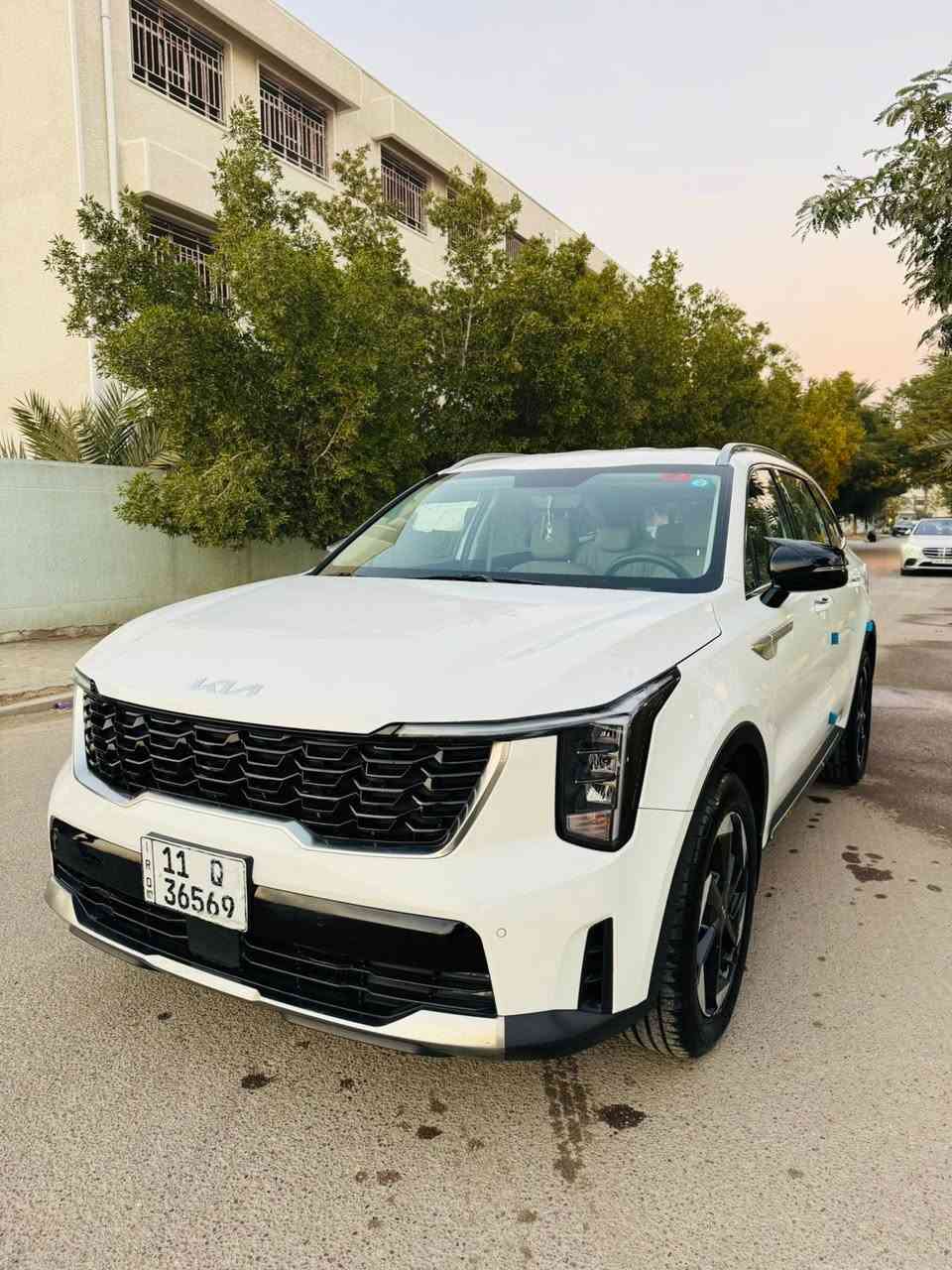 السلام عليكم سورنتو 2024 رقم بغداد بسمنا مكفولة كفالة عامة زيرو ماشية 8 الف 
خليجي ضمان المجموعه الدولية
ماشية 8000مواصفات السيارة 
بصمه وتشغيل عن بعد
صندوك كهرباء كراسي كهرباء 7 راكب
اناره داخلية لايت 4 عدسات 
دشبول متصل
تبريد شاشه ثلاث قطع تبريد
4سلندر محرك 2500
ام الضمان سيارة 
السعر 270  بيه مجال 
***********
مكان السياره بغداد حي اور
