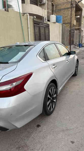 نيسان التيما 2018 رقم بصرة باسمي تحويل مباشر سعرها 128 وبيها مجال  وارد امريكي ضربتها جاملق خلفي سطحيه وبارد خفيف بين البابين والصور مرفقه 
للتواصل *********** Singapore
