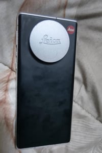 مبايل لايكا1 ذاكره 256 عسوائي 12 شاشه منحنيه 240 هرتز جهاز غني عن التع...