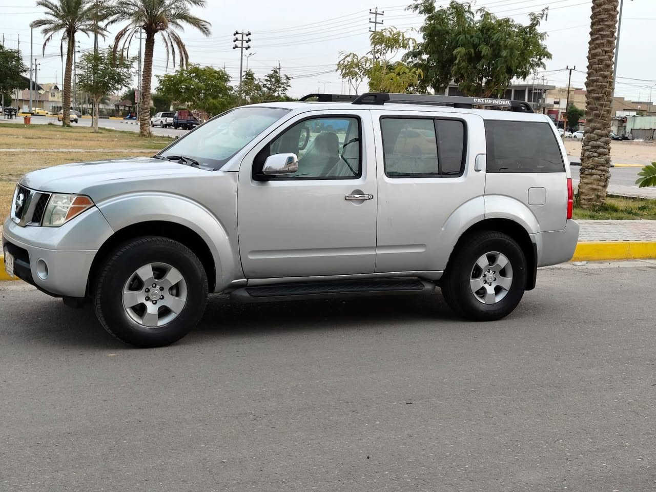 سلام عليكم للبيع بافندر موديل 2007 سعر 88 ستفسار أكثر *********** مكان سياره كربلاء المقدسه سياره جديده وجاهزه من كلشي كير محرك حداديه تخم تاير تبريد ثلج تلث قطع  تبريد كمره خلفيه سبعه راكب فتحه سقف تحكمات ستيرن مكلف بنشر
