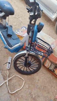 دراجة كهربائية • تحتاج بطاريات • اسديره الفياض