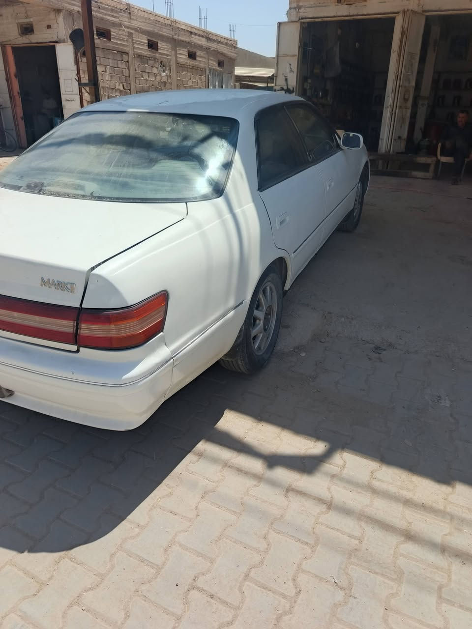 سلام عليكم
للبيع 
مارك موديل 2000
مكينة وكير 2500 ام المجول 
سياره كفله من الكص ونقل جثه 
حدادية كاملة توني شادها جديده 
تبريد ثلج 
كهربائيا كلها شغله 
رقم قادسيه انكليزي جديد
غرفه بل كرتون 
سياره صاعده هزه جديده 
سنوية ل29
سيارة بأسمي تحويل شوكت متريد و اصوليات 
رايدها ب 55وبيهه مجال 
مكاني ديوانيه بل مهناويه 
***********
