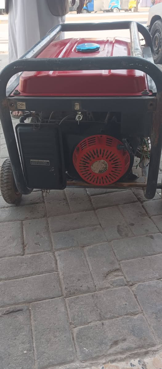 مولدة خمسة كيفي اللبيع نظيفة عل فحص مكاني بغداد مدينة الصدر بانزين الرقم ***********
