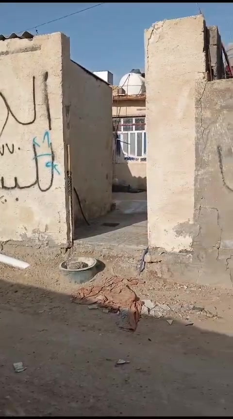 بيت للبيع في بغداد – البلديات / تقاطع الكهرباء / فرع المعسكر

📍 الموقع: بغداد – منطقة البلديات، تقاطع الكهرباء، فرع المعسكر.

📐 المساحة: 90 متر مربع.

🏠 تفاصيل البيت:

غرفة كبيرة.

مطبخ.

صحيات (حمام وخدمات).

💰 السعر المطلوب: 35 مليون دينار عراقي.

📞 للاستفسار والمعاينة يرجى التواصل على الرقم الخاص.

بيت مناسب للسكن وبموقع حيوي قريب من الخدمات.