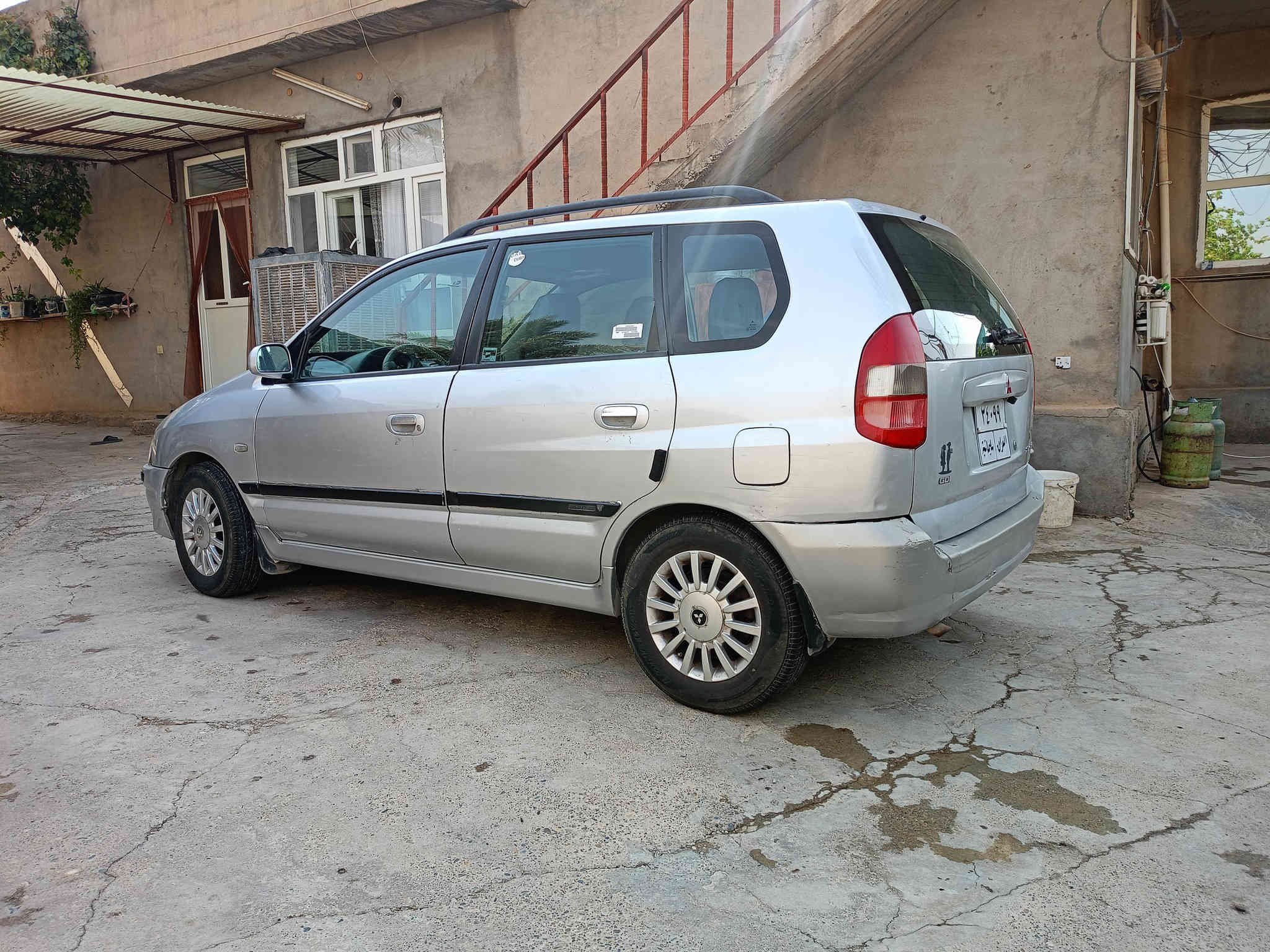 مستوبوشى موديل2002،كيرتوماتيكووعادي 4پستونه،ره قم سليماني يه، سه نه وةي تا2025 تازةيه، كيرو مه كينه به شه رت،ته بريت ساردوو كه رم ،كاره باي هه مو مه زبووت هه مو كيجو كولوپيكي ئيشه كات ،به نزين زؤركه مه خوات،قوفل مه ركه زيه ،4جام كاره بايه،شاشه و كاميرايه،ئاوةينه كاره بايه ،ويل كرؤمه، ،4تايه ي باشي له زيره ,ABS,هتد....سعر47$ *********** شوين بازيان
