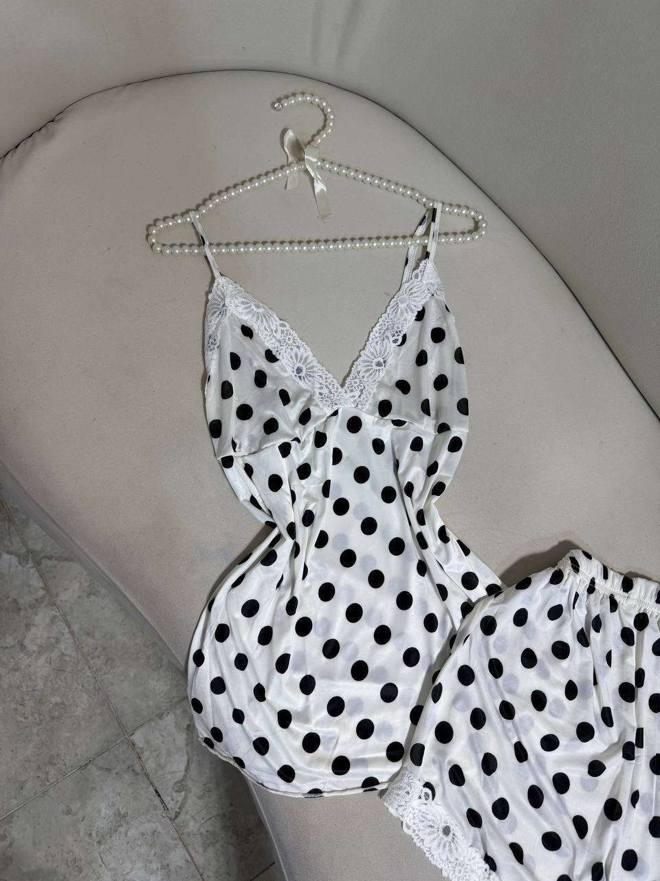 مرحبا بنات شلونكم🌸
هل مرة جبت الكم بضاعة مختلفه 
تأخذين 12 قطعة ب70 الف مع التوصيل 🤍🌷
اي استفسار دزولي طلب صداقه واني اتواصل وياكم او على الرقم واتساب ***********🌹
