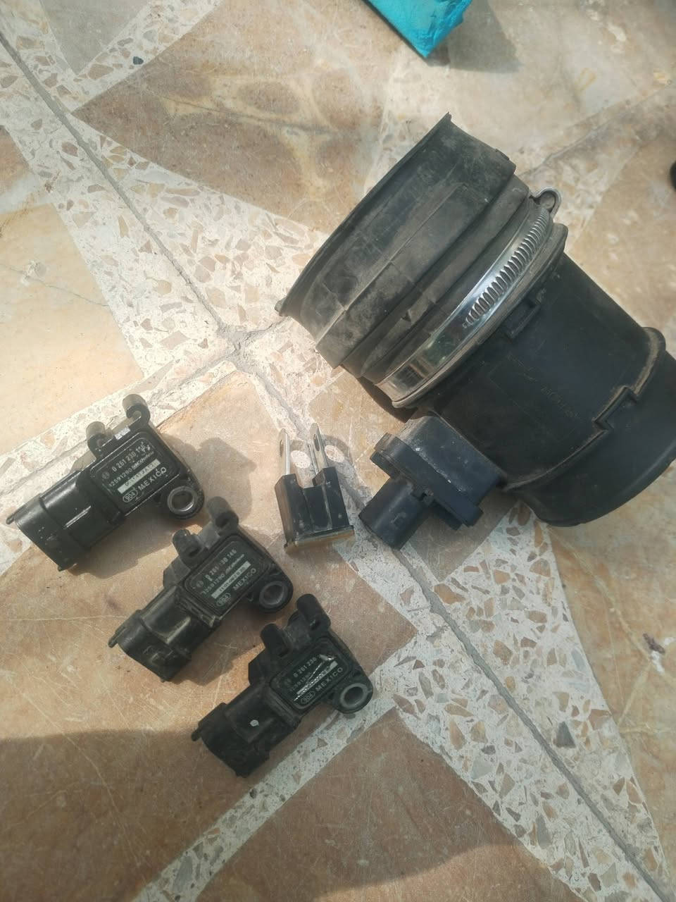 سلام عليكم
غراض افيو مسطره مجاول دينمو مال ام الرواجز افيو حساس هواء حساس ارفلو جكات وفيوز مال الباتري مكاني نجف رقمي ***********
