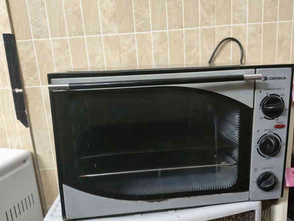 اوفن دنكا اخو جديد نظيف جدا جدا 
شغال شموع كله على وضع الشركة 
 السعر ٥٠الف وبيه مجال 

لاستفسار مراسلة الصفحة خاص او الاتصال على الرقم ***********1واتساب
