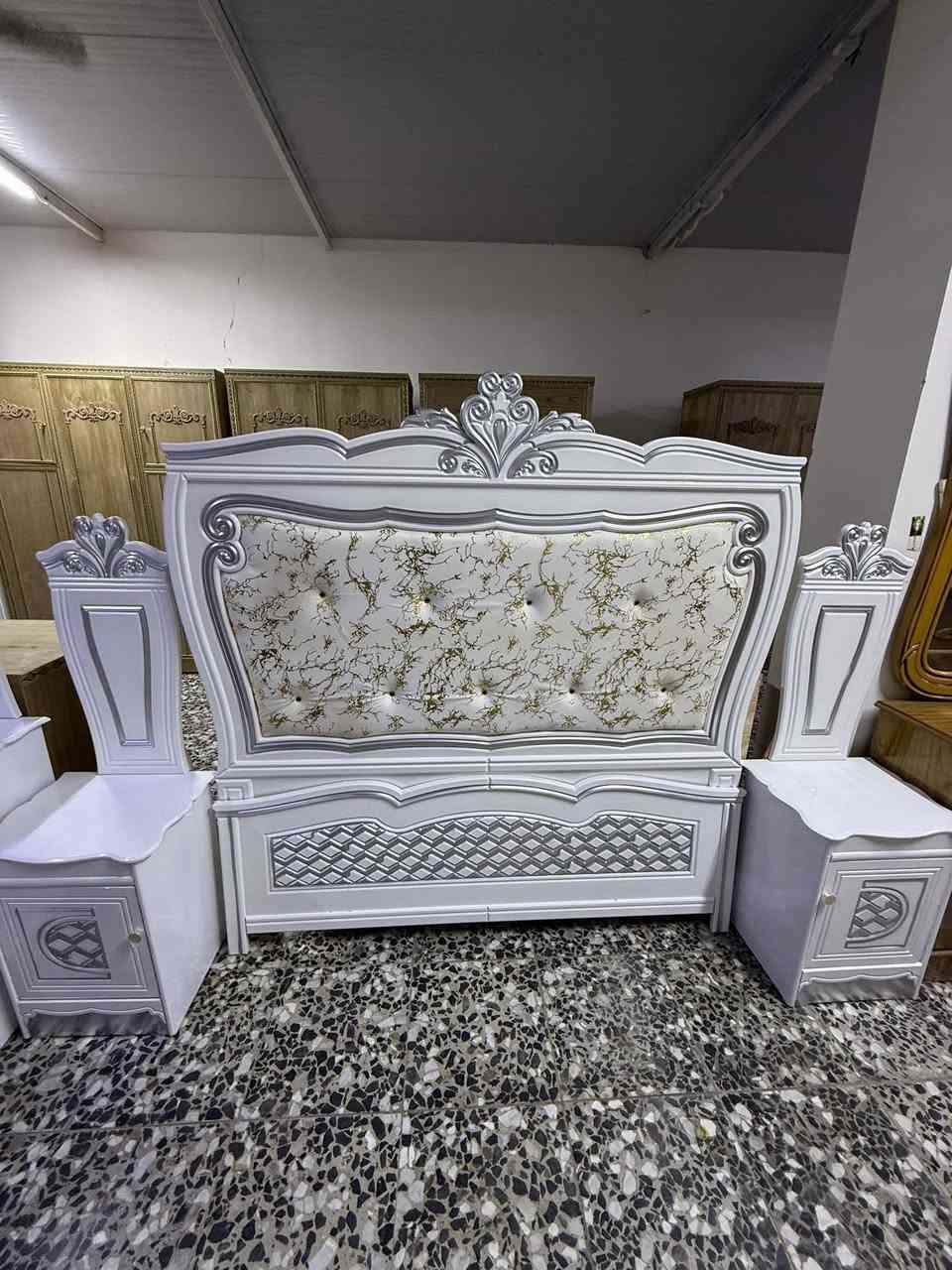 غرفه نوم صاج عراقي جديد شغل حديث تصميم تركي صبغ حراري ابيض حفر سينسي زاوية بارتفاع  صومية السرير 6 أرجل بلوك اسود الشد و النقل مجاني داخل مناطق بغداد و يوجد خدمه توصيل لكل محافظات


**إذا كنت صاحب هذا الإعلان وتريد حذفه لأي سبب، رجاءا أرسل رسالة إلى الدعم الفني**