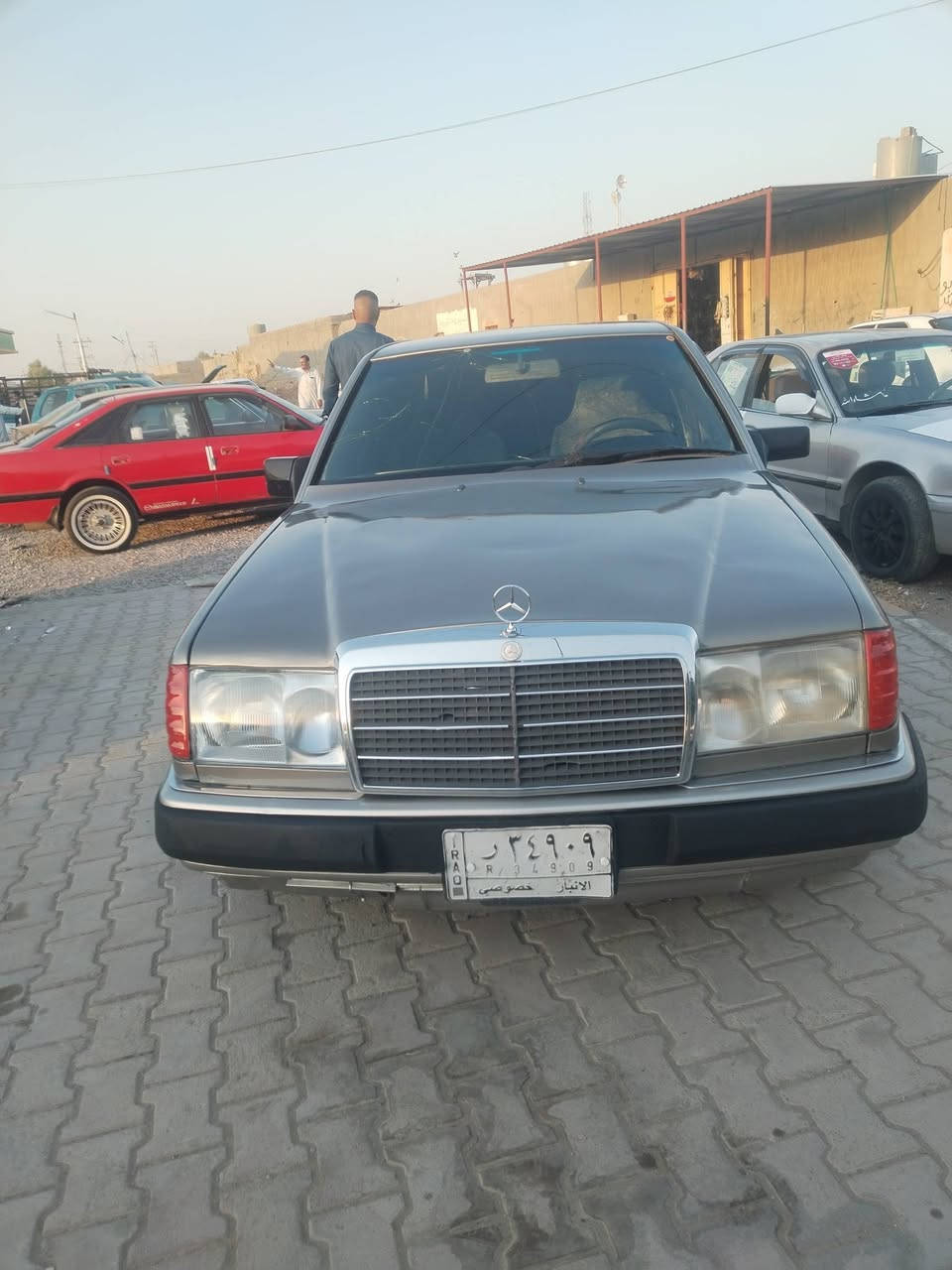 مرسيدس دب 1991 بلاد
تبريد شغال
كير محرك مكفولات بالشرط
محرك بطه 2500
رقم انبار شرط التحويل
داخل نظيف
كهربائيات كله شغاله 
صبغ عام جماليه بدون ضربه
مكفوله من الضربه والمعجون والخياس
السعر 47 بيها مجال
*********** ديالى_جلولاء
