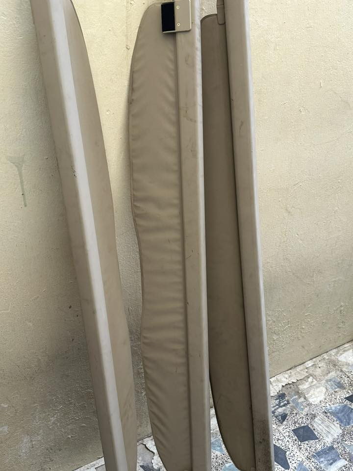 سلام عليكم 
بردات خلفية مال صندوق بايجيرو 
من موديل 2007-2025 
نضاف وكلشي مبيهن سعر الوحدة 60الف 
رقم ***********
