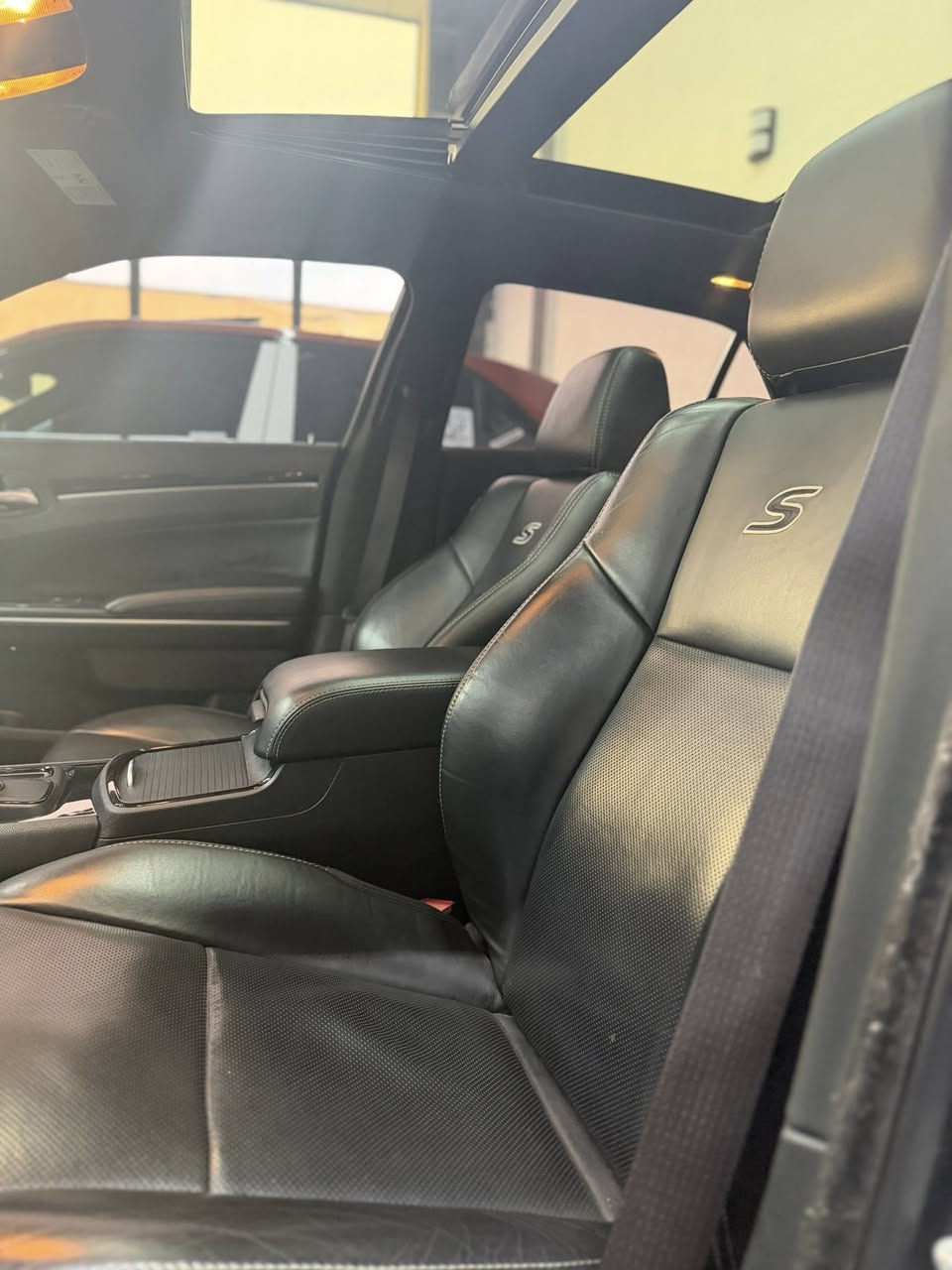 سلام عليكم للبيع اوبامه  2023 فول مواصفات 5700 ماشيا 26 الف فول للرادار الامامي بدون دواخل بدون ايرباك قبغ جنطه تبديل فقط 
***********
***********
