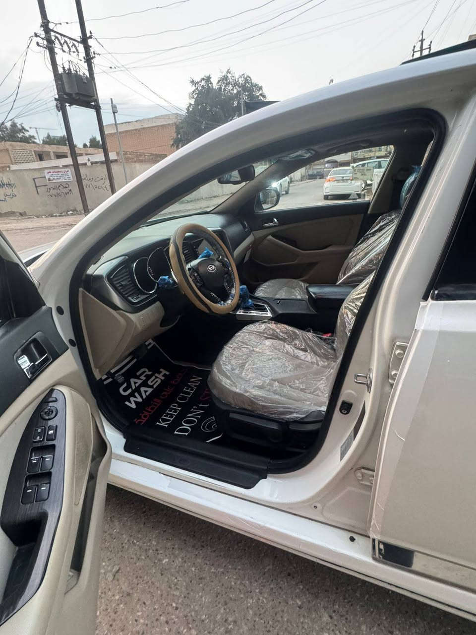 السلام عليكم 🫡
كيه اوبتما موديل 2012 وارد خليجي سبورت في أي بي 
فول واحد على واحد
مواصفات سيارة
1 شفتات ستيرن 
2تحكم ستيرن اربع جهات 
3شاشه وكامرة دوارة 
4تبريد قطعتين 
5حساسات خلفيه 
6مبردت أكواب 
7بنرامه طكتين 
8خمسه ويل كروم 
9مري شفط شاير  بل مري 
10لد امامي خلفي 
دبل كزوز 
مكينه 2400دوش 
على وضع شركه 
وبيها هواي مواصفات مذكورة 
سيارة بيها باب خلفي  وهلال جاملغ الخلفي بدون دواخل 
والباقي مكفول 
سيارة رقم شمالي تريد وكاله تريد تحويل سنويه وراقام وهزة جدد  سنويه 2030
السعر 121وبيها مجال كلش  بسيط
مكان سيارة بغداد الزعفرانيه متواجد رقم ‭٠٧٧٦ ٢٤٩ ٥٧٧٤‬خوان مكالف بل نشر
