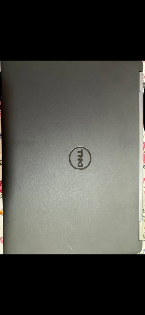 لابتوب dell استعمال نضيف
• المعالج: Intel Core i5-6440HQ بسرعة 2.60 GHz
• الرام: 8.00 GB
• نوع النظام: نظام 64 بت، ومعالج x64
• النظام: Windows 10 Pro
سعر 400


**إذا كنت صاحب هذا الإعلان وتريد حذفه لأي سبب، رجاءا أرسل رسالة إلى الدعم الفني**