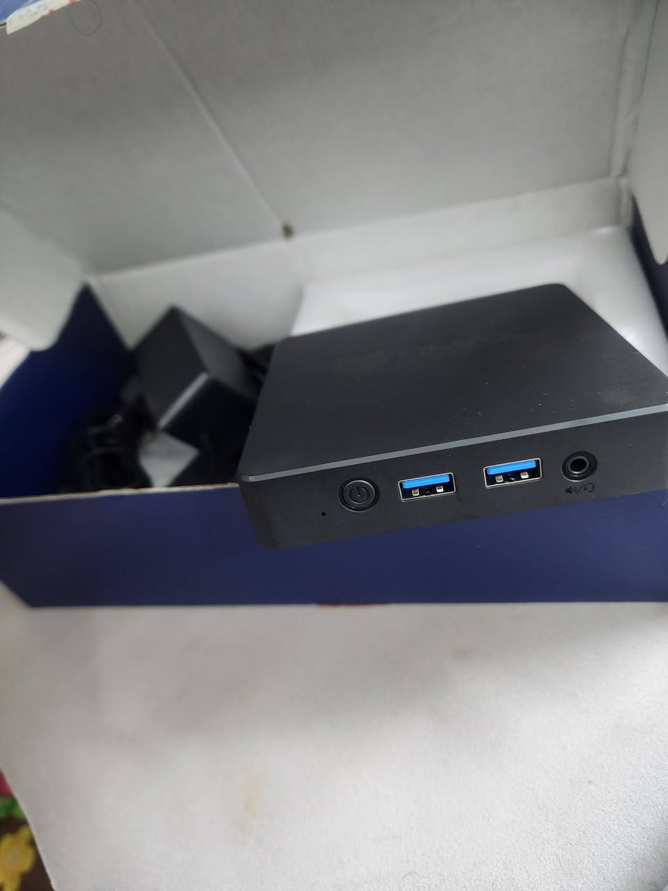 للبيع 
♦️  ميني pc    السعر ١٠٠ الف
♦️  كاميرا مراقبة منزلية مع الكيبل   السعر ٥ الاف
♦️  ماوس كيمنغ شحن منفذ type c    السعر ٢٥ الف
بغداد / حي العامل 
واتساب ***********
