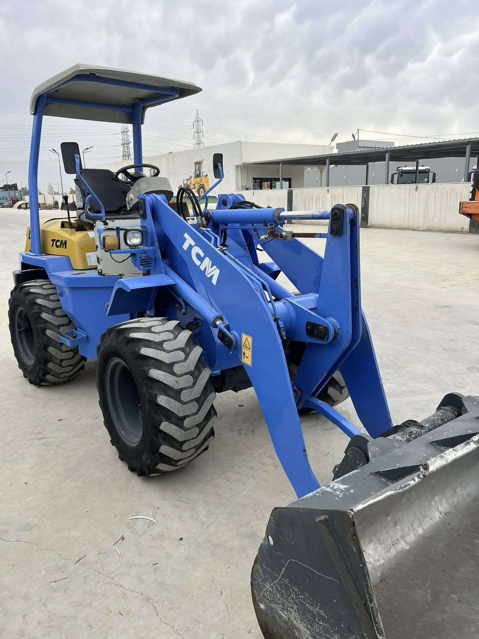 معرض تريكس وه ستامحديين

رةقم كاتي

موديل 2013

***********

‏دخول جديد ما مشتغل بالعراق

حجم 40

***********
