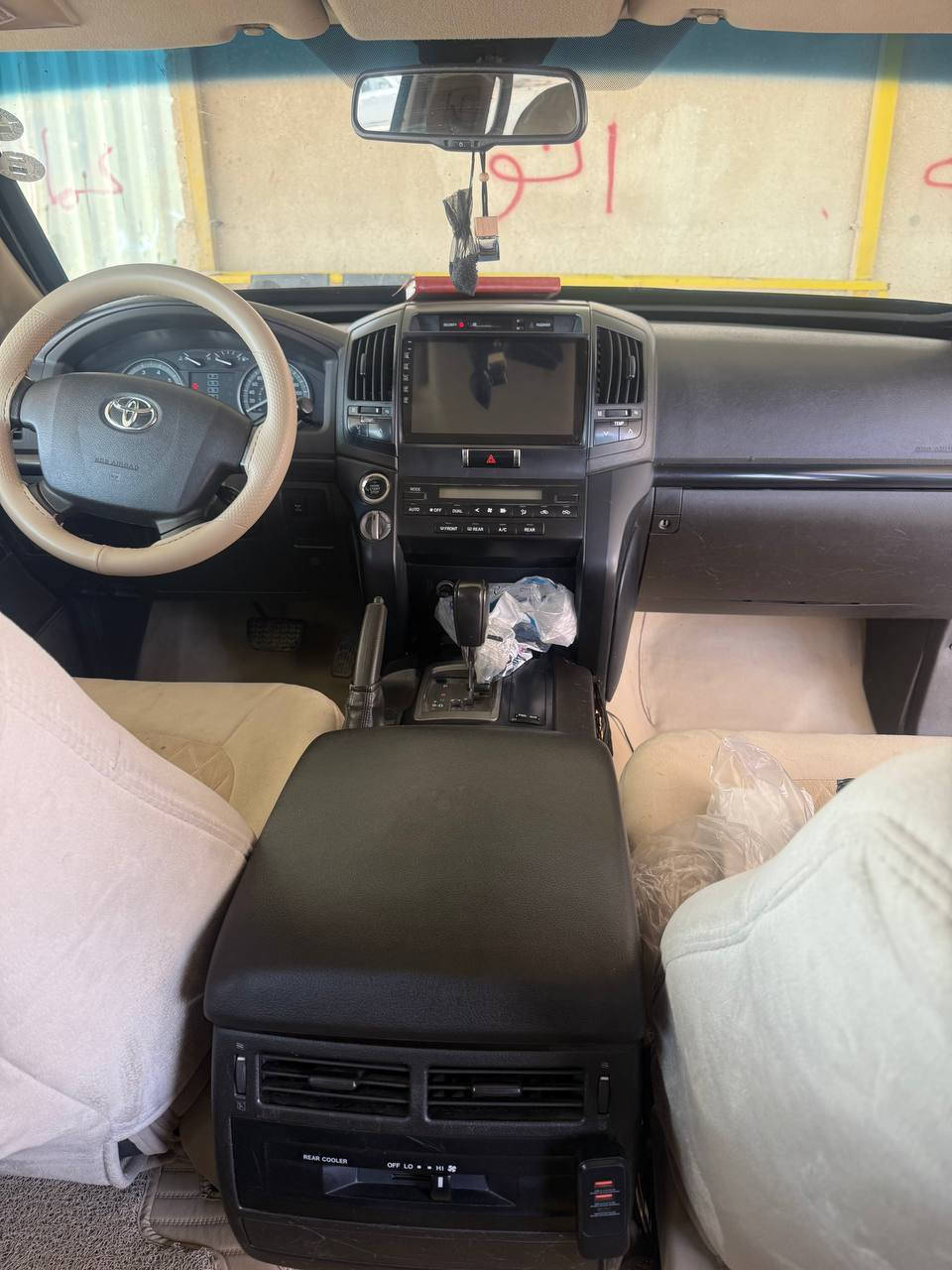 متوفر جكساره 2011 بنزين 8سلندر (مصفحه) صبغ حزام رقم اربيل السياره نضيفه وبلادي معروفه مواصفاته ستينيه مراوس بتاهوو لو جكساره  ***********
