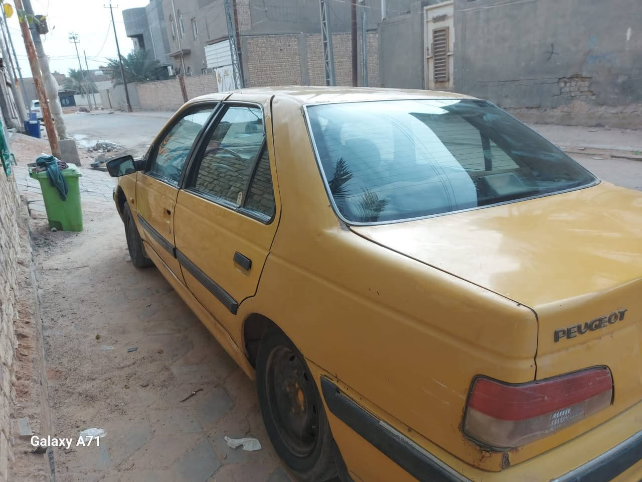 بارص موديل ٢٠١٣ مكينة وكير عل شرط حدادية جديدة ١٠٠ ٪؜ كهربائيات شغالة عليها هيئة ٥٠٠ الف عل مشتري تحويل بأي وقت السعر ٢٠ ورقة وبيها مجال مكاني ديوانية 
رقم الهاتف : ***********
