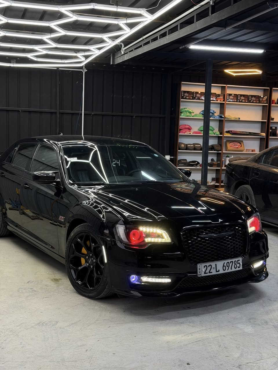 السلام عليكم
اوباما 2019 فئة S بدون بنوراما 
لون اسود داخل جلد اسود حضنS 
ماشية ١٥٠،٠٠٠ ميل تقريبا 
السياره بيها ٣ قطع صبغ و ٣ قطع تبديل بلادي مالشركه
رقم اربيل باسمي تحويل ثاني يوم 
مكاني بغداد حي القاهرة 
السعر ١٨٨$ وبيها مجال بسيط كلش 
***********
***********
