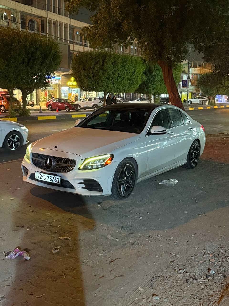 للبيع مارسدس c300 لون ابيض موديل 2020 السياره كلين بس هنا بل عراق انطخت خاص تفاصيل اكثر  ماشيه 97 الف السياره مغلفه ببيف بصمتين زيرو مسج بنوراما كامله تحويل ثاني يوم السعر 263وبيها مجال ***********

