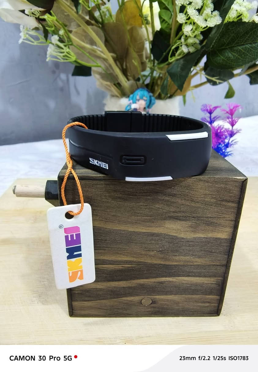 ساعة باند سكايمي اصلي ضد الماء جديد غير مستخدم مخزون السعر 15 ***********
