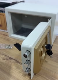 إلكترونيات • توصيل • للبيع