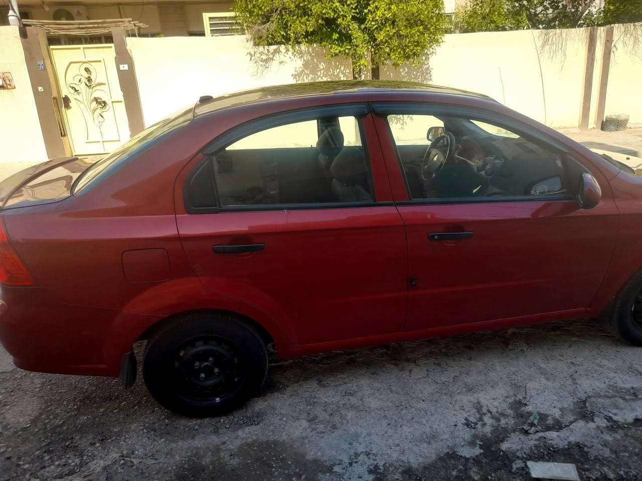 افيو ٢٠٠٧رقم اربيل مسطرة كاربون بانزين بيها محرك شرط كير شرط بدون صبغ طخم جديد تايرات جداد شرط التحويل 
سيارة جديدة ترايك وين ميعجبك السيارة احلى من الصور
السعر ٦٣ وبيها مجال 
العنوان موصل الايسر
***********
