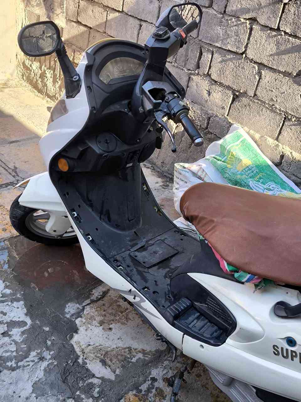 السلام عليكم هاي الحلوه للبيع لدراجه حلوه مابيه شي شغاله شلعه ومعدل ونكره تشتغل فقط الصفحه مثل ماموضح بلصوره مفتوحه مره وحده كل شي بلادي سعر 450وبيه مجال ***********رقمي بس واتساب
