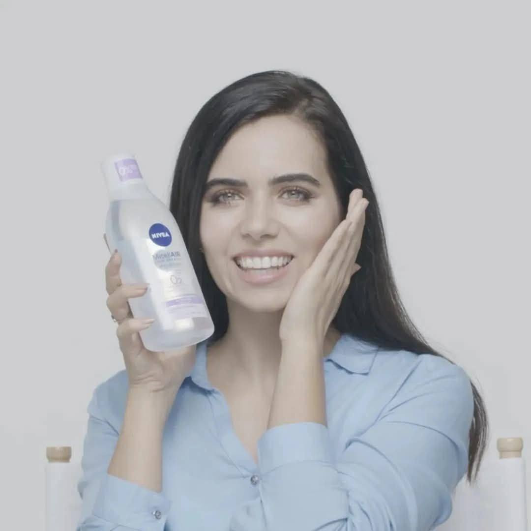 ●...تونر نيفيا...🌸

●... للبشرة الجافة والحساسة والمختلطه والعاديه
التونر 👈🏻يستخدم بعد الغسول👌🏻 حتى يقفل مسام الوجه💁🏻‍♀️.... الي انفتحت مع استخدام الغسول
يرطب البشرة💧
●... لانه يحتوى على نسبة عاليه من فيتامين e والجلسرين🌀
وياه مزيل مكياج نيفيات ينضف البشرة🙆🏻‍♀️ ويزيل اثار المكياج💄الي الغسول ميشيلها ويقفل المسام 👌🏻وميخلي البشرة جافة
السعر(الفين دينار)🤩


**إذا كنت صاحب هذا الإعلان وتريد حذفه لأي سبب، رجاءا أرسل رسالة إلى الدعم الفني**