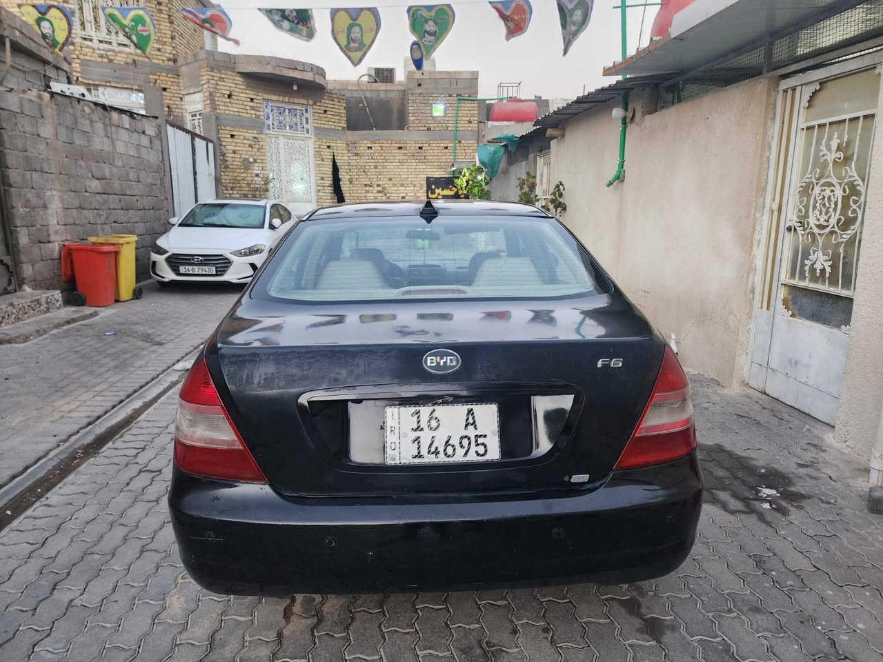 byd f6 مديل 2012 السيار مواصفات خليجي المكينه 1800 السياره جارده ويرادله ترتيبات السعر 32 وبيه مجال*********** الزبير, البصرة
