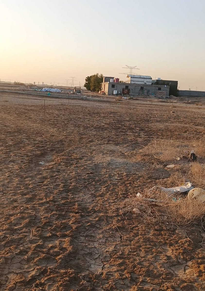 قطعه ارض للبيع شط العرب الصالحيه يم سيد جابر مساحه 200 م  الواجهه 10 نزال 20 السعر 32 وبيها مجال تصل /  *********** شط العرب, البصرة
