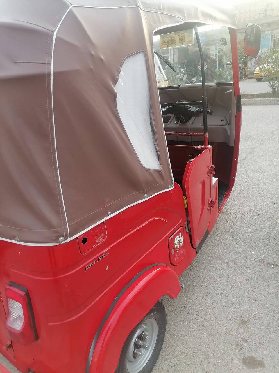 سلام عليكم تكتك للبيع موديل 2022 رقم بابل تحويل ثاني يوم السعر 8ملاين وبيه مجال رقمي ***********مكان نعمانيه
