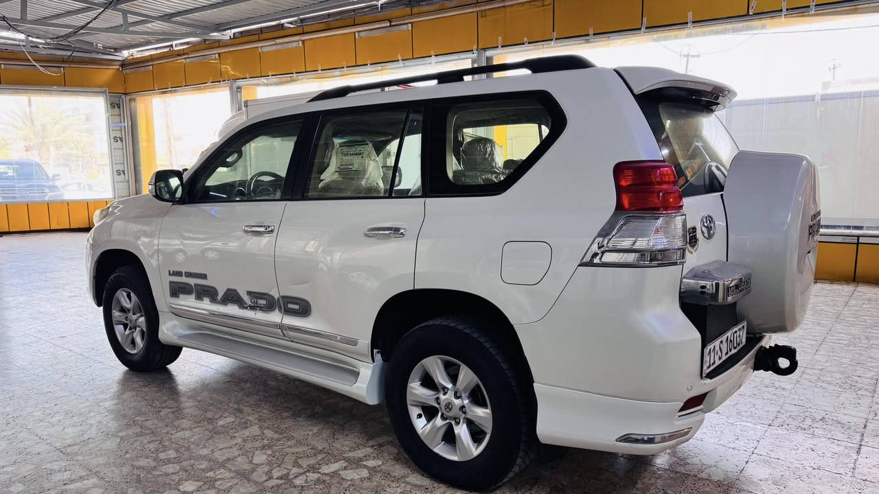 السلام عليكم برادو 2013 السياره مكفوله من صبغ وضربه من عده طخه بالباب فول مواصفات كير محرك مكفولات 
مكانها بغداد الحبيبيه ***********
