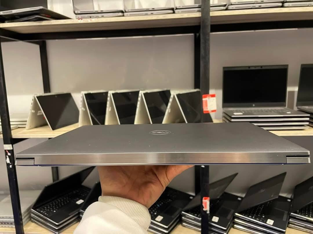 لابتوب Dell Precision 5550
⚜️ المواصفات:
⚜️ المعالج: Core i7 — الجيل العاشر — فئة H
⚜️ الرام: 16 GB
⚜️ التخزين: 512 GB SSD
⚜️ كرت شاشة خارجي: Nvidia Quadro T1000 — 4 GB
⚜️ الشاشة: 15.6″ — دقّة FHD+
⚜️ الحالة: نظيفة
🎁 الهدايا والملحقات:
• حقيبة لابتوب
• شاحن لابتوب
• ماوس
• ماوس باد
• تغليف احترافي (داخل كرتونة)
🛡️ الضمان والخدمات:
• فحص اللابتوب و مقارنة المواصفات و النضافة قبل الاستلام عند المندوب.
• ضمان أسبوع كامل بعد الاستلام.
• تنصيب ويندوز حسب الطلب مع جميع البرامج الأساسية و Office مثبتة.
🚚 التوصيل: التوصيل متوفر إلى جميع محافظات العراق
📞 للحجز أو الاستفسار (متوفر واتساب): *********** – ***********

