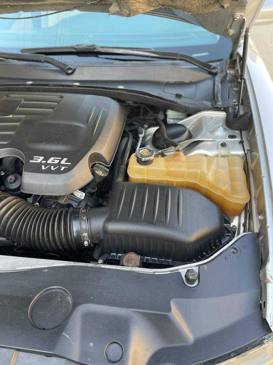 جارجر موديل 12
فول مواصفات للاخير 
ورادها كندي
الضرر قطعتين كلير فقط 
يعني لا ضربه ولا تعديل
السياره ليبر واحد 
مكفوله من الضربه 
رقم بغداد انگليزي
بااسمي شخصيا 
محرك جديد حاويه شرط
السعر ب 165
((الي تعجبه يتصل ماتعجبك اندعيلنا بالرزق والله يرزقك بالاحسن منه)) رقم الهاتف *********** واتساب
