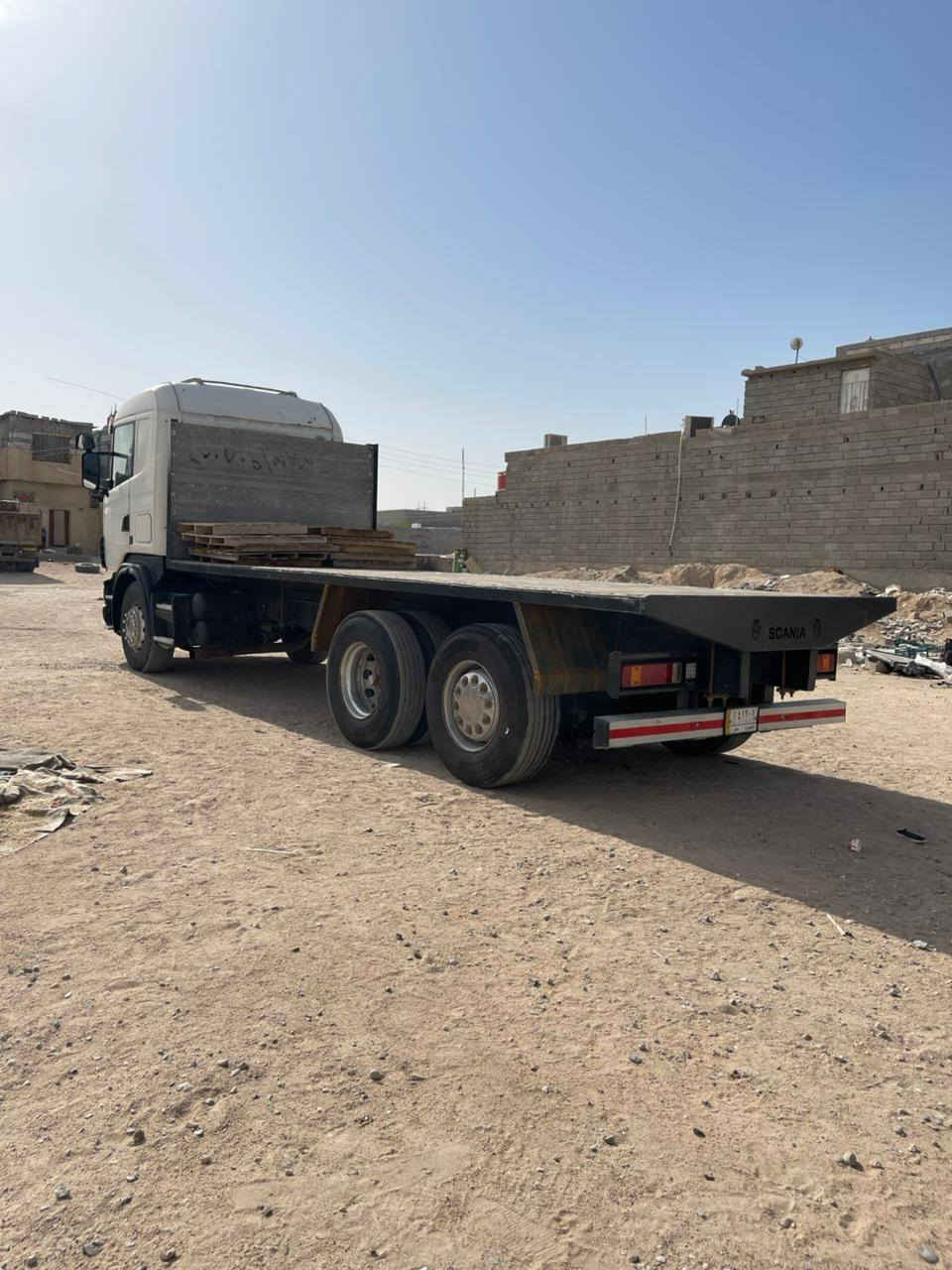 سلام عليكم سكانيه شاصي موديل 2000 رقم بصره تحويل مباشر مكينه سته بم ونوزل گير 3ب3 چوبلس امامي وخلفي سياره جديده العنوان البصره الزبير رقم الهاتف ***********
