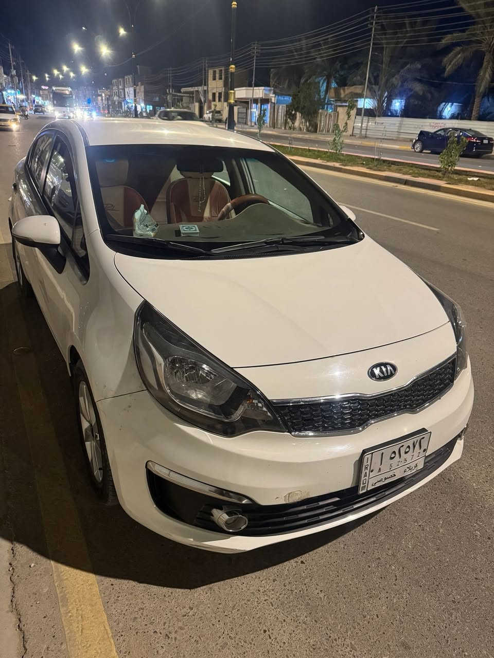 سلام عليكم
من رخصت الدمن
ريو مديل 16 خليجية ماشية 29 الف  مكفولة ماعدى بارد بلجاملغ الايمن مكحمثل ماواضح بلصورة والجاملغ الخلفي هم موضح بلصورة بي بارد اصبع فقط على وضعة مامصلح تجي وشوف وتقتنع  سبير مانازل السيارة مالك واحد من الشركة كتلوكاتهة وياهة هم مري شفط تحكم ستيرين ثلاجة بيهة السيارة احلة من الصورة  للستفسار ***********
