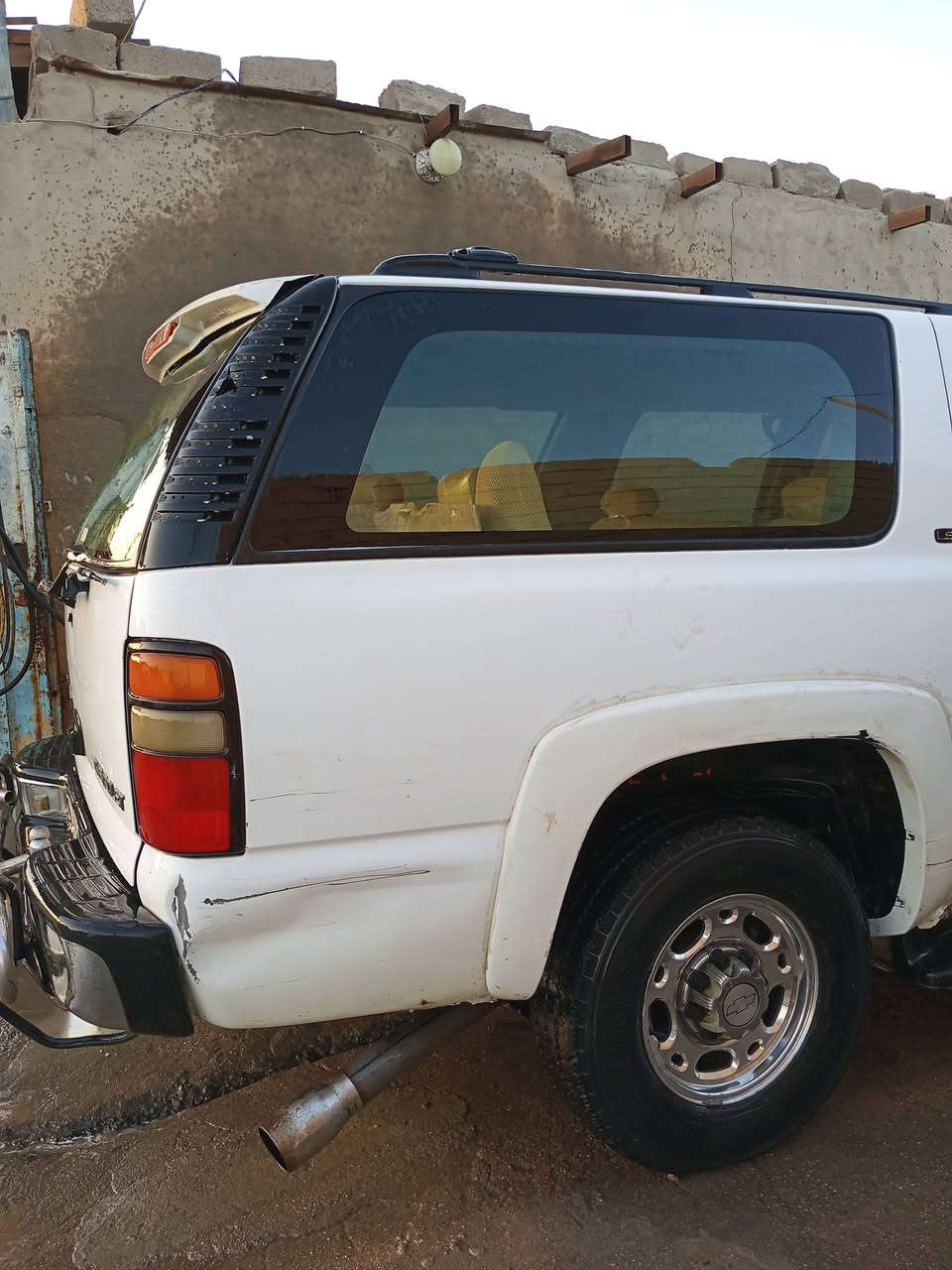 البصره الزبير 
السلام عليكم
للبيع او للمراوس بصالون... 
بهبهان م 2000  رقم انبار أجرة راعيها بالبصره
كير مكينه جدد.. 5.3 كير 1000 مكفوله من الاصوليات والعيب الشرعي دواخل نظيفه للأستفسار الاتصال على الرقم ***********
