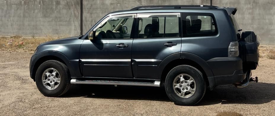 باجيرو 2008 
6 سلندر 
3000
بدون اي صبغ
120$
الشراي يتصل 
***********
